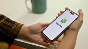 Cara Aktifkan Dark Mode Whatsapp iPhone dan Syaratnya